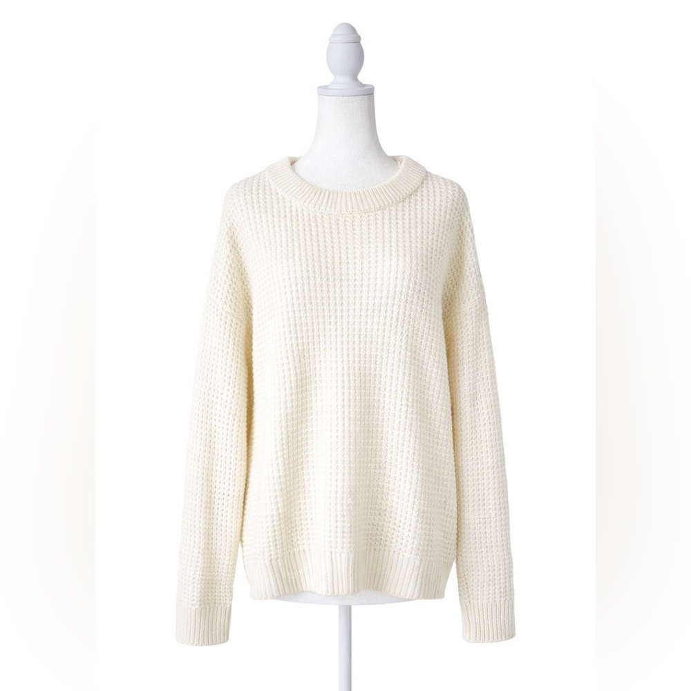 Time and Tru Cream Crew Neck Sweater